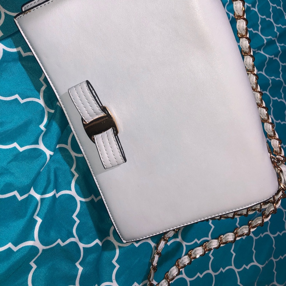 Crossbody purse